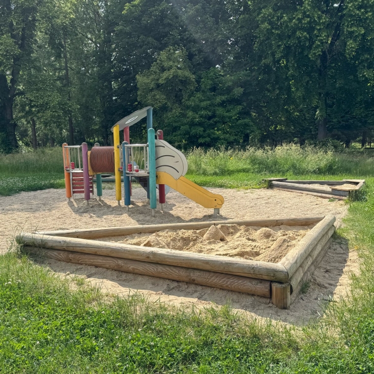 Kinderspielplatz – Bild 1
