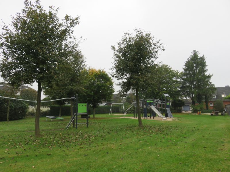 Spielplatz – Bild 1