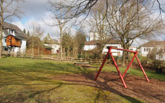 Spielplatz Clara-Viebig Straße – Bild 1