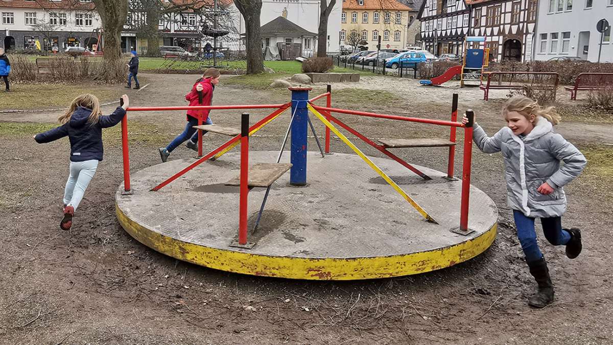 Spielplatz / Am Plan – Bild 3