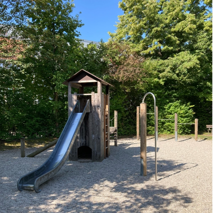 Spielplatz – Bild 1