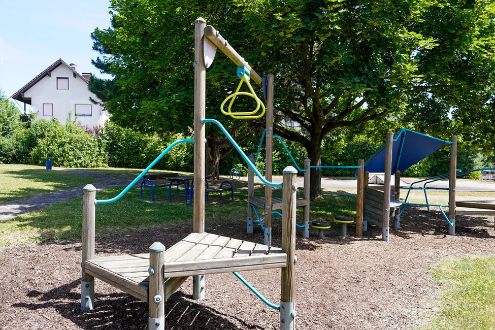 Spiel- und Bolzplatz Bertelsdorf Christenstraße – Bild 1