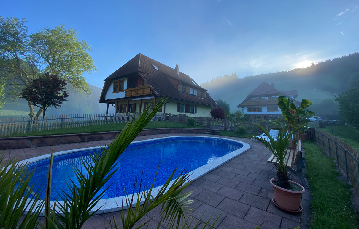 Fußbauernhof - Daniel Schmid – Bild 2