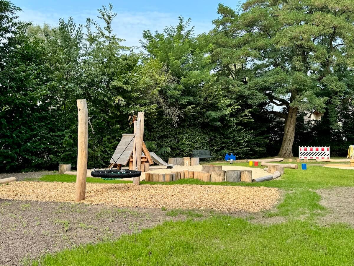 Spielplatz Lilienweg – Bild 6
