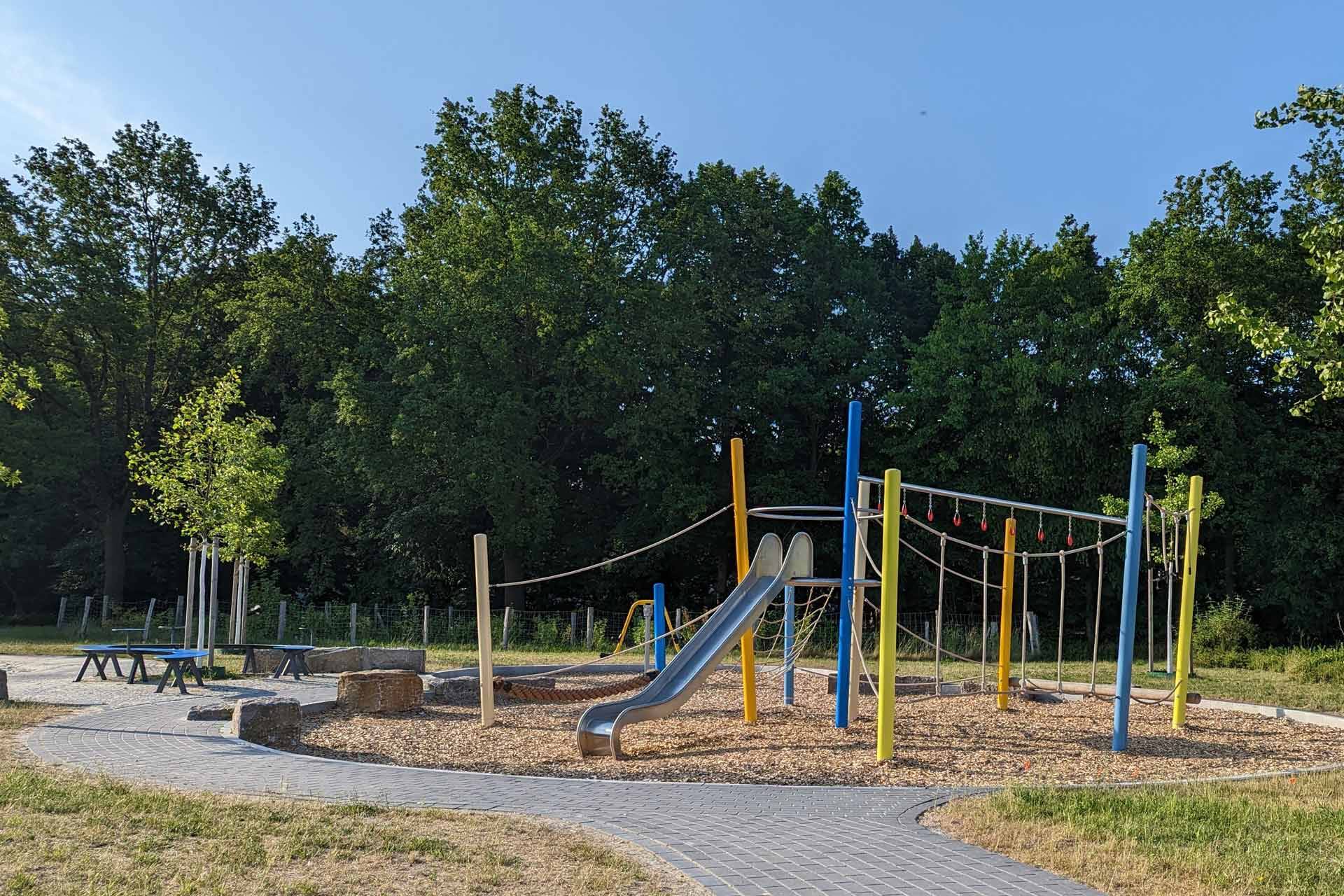 Spielplatz 227 Ahornpark – Bild 1