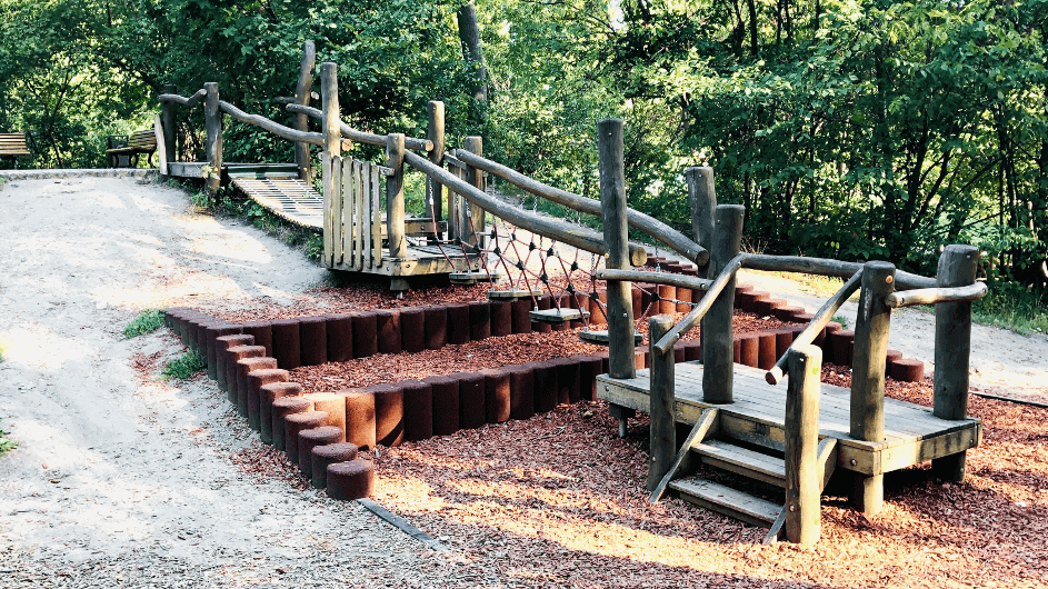 Indianer-Spielplatz im Volkspark Friedrichshain – Bild 1
