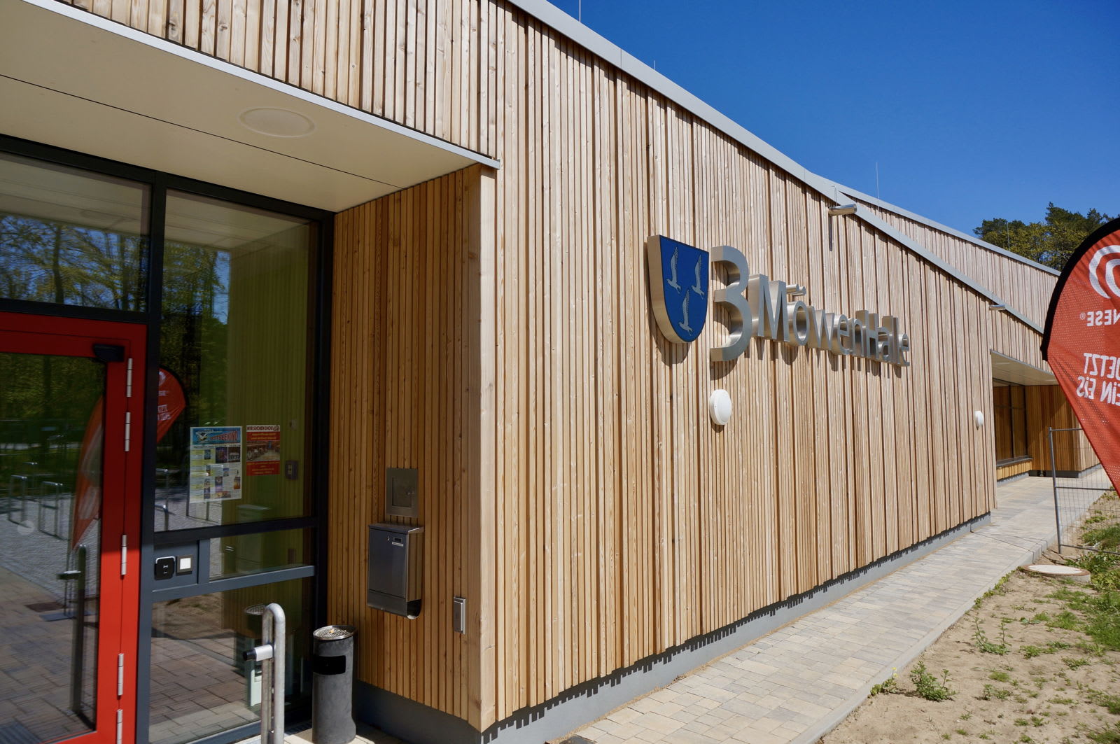 Drei Möwen Halle – Bild 1