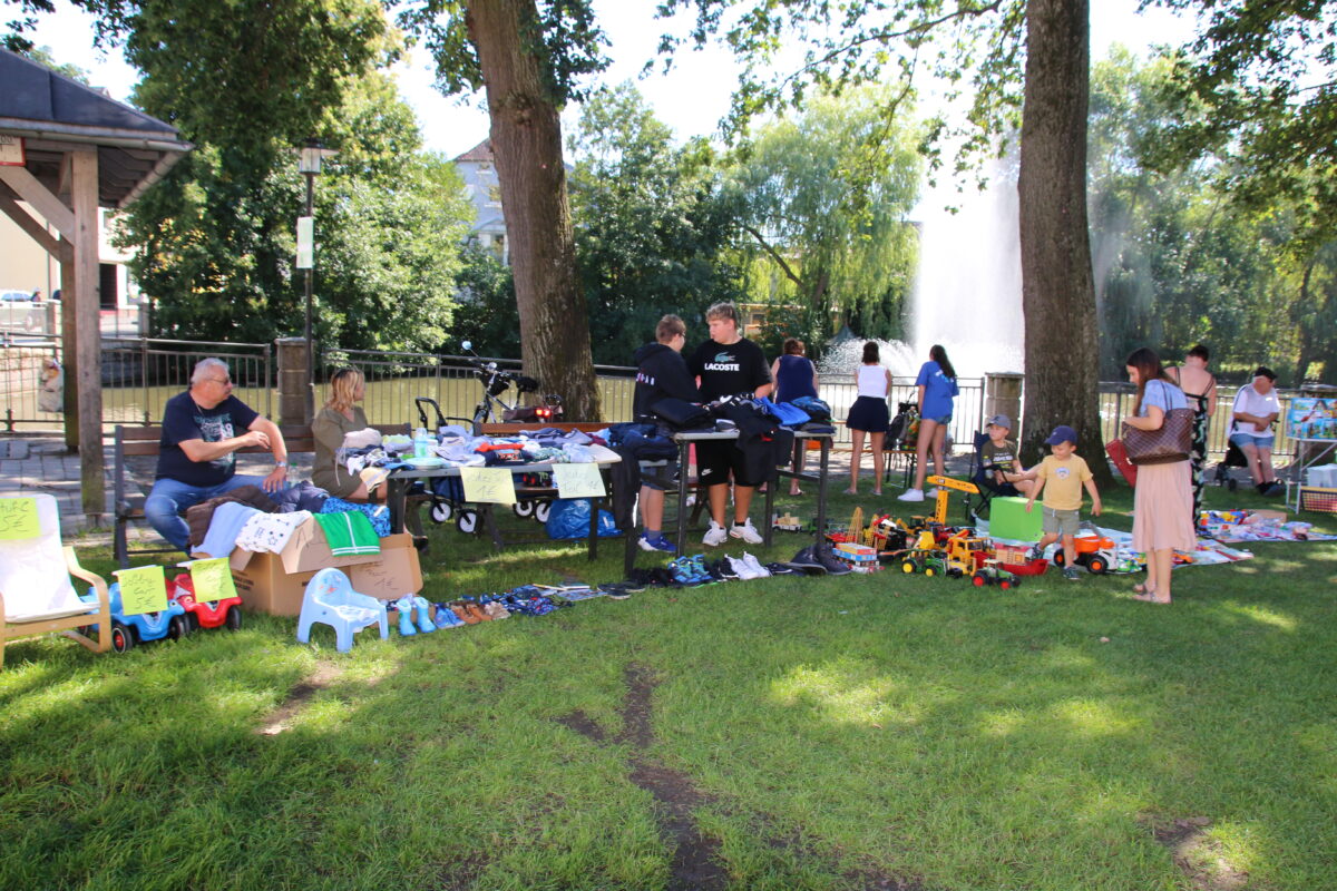 Kindersachen Flohmarkt Grafenwöhr – Bild 5