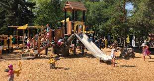 Kids playground in Struthers Park – Bild 5