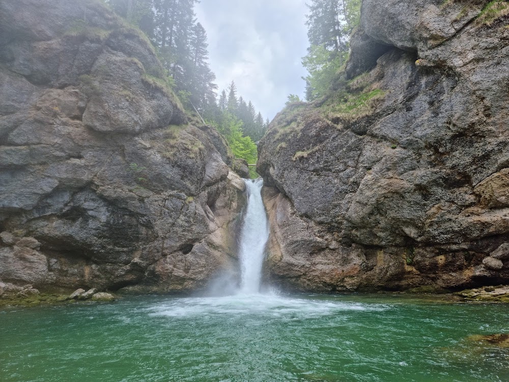 Wasserfall / 'Sparkassen-Wäldchen' über dem Edeltrud-Tunnel – Bild 2