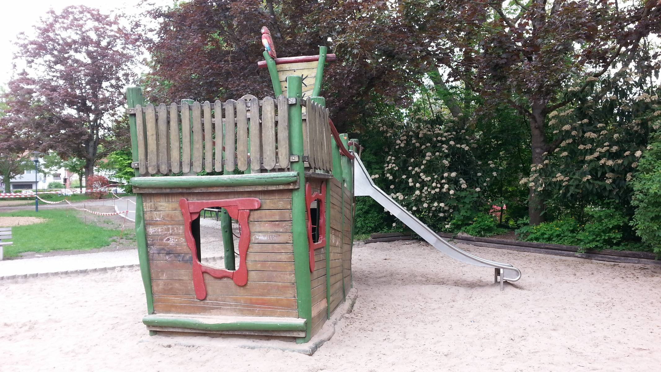 Entenskulpturen im Park – Bild 2