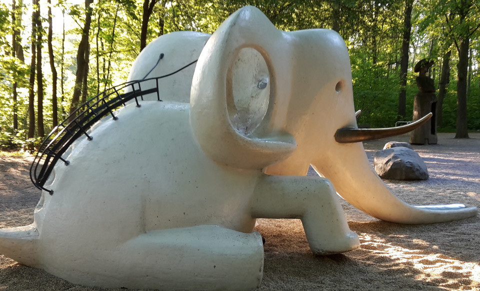 Spielplatz "Louise-Otto-Peters-Platz" – Bild 2