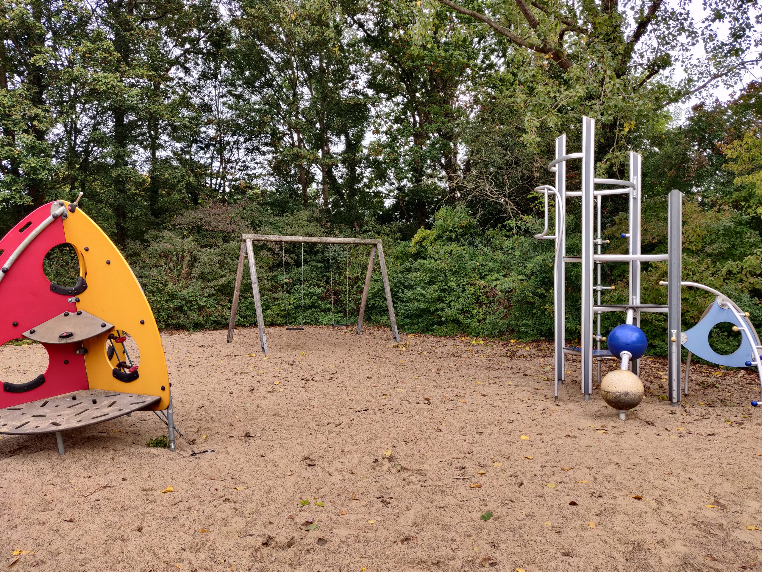 Spielplatz – Bild 1