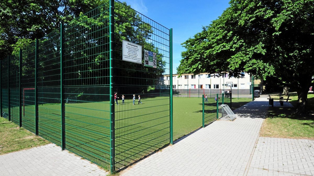 Bolzplatz – Bild 3