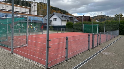 Bolzplatz – Bild 6