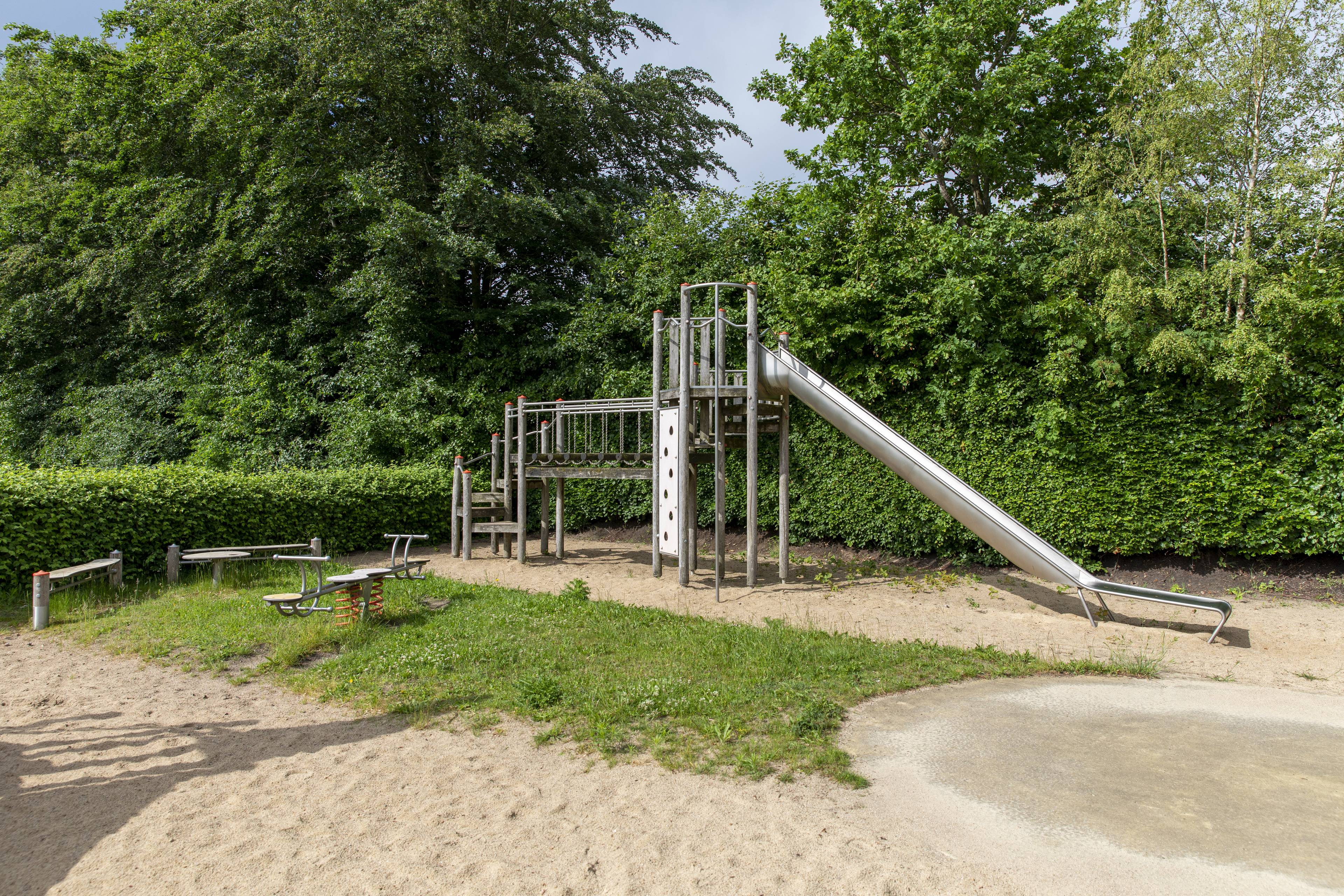 Spielplatz – Bild 3