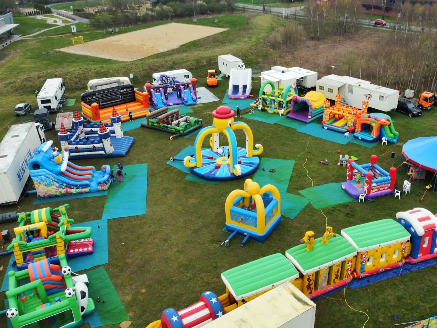 Hüpfburgenland Fun City Micheln – Bild 3