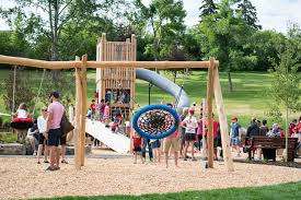 Playground - Confederation Park – Bild 1