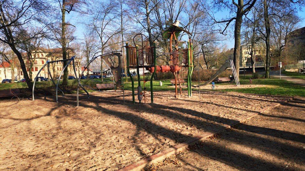 Spielplatz im Schlosspark – Bild 1