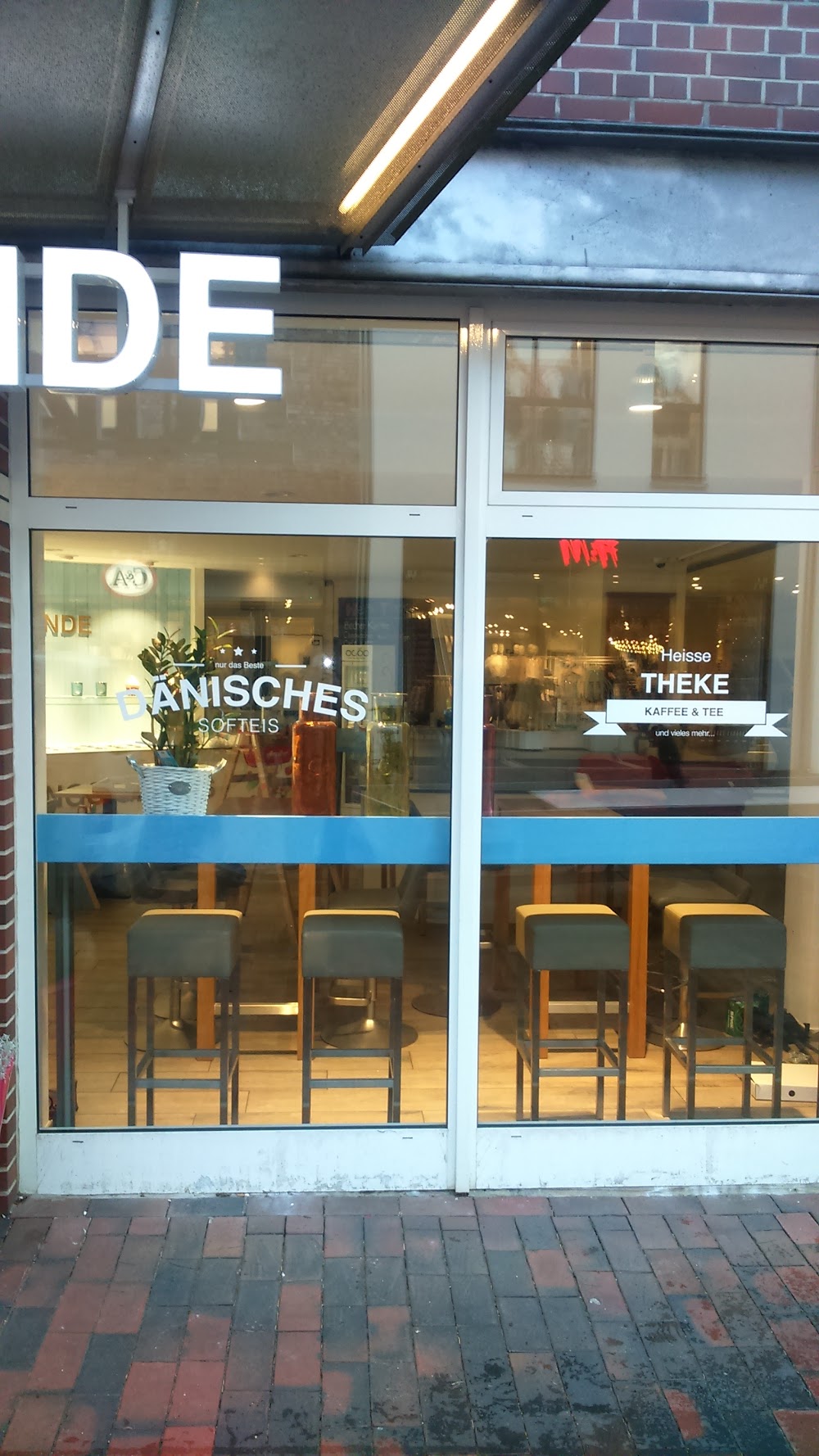 Süße Sünde Frozen Yoghurt, Waffeln & Co. – Bild 4