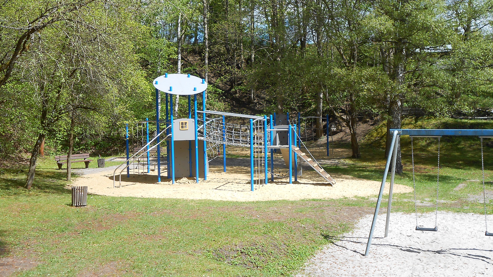 Spielplatz Roda – Bild 1