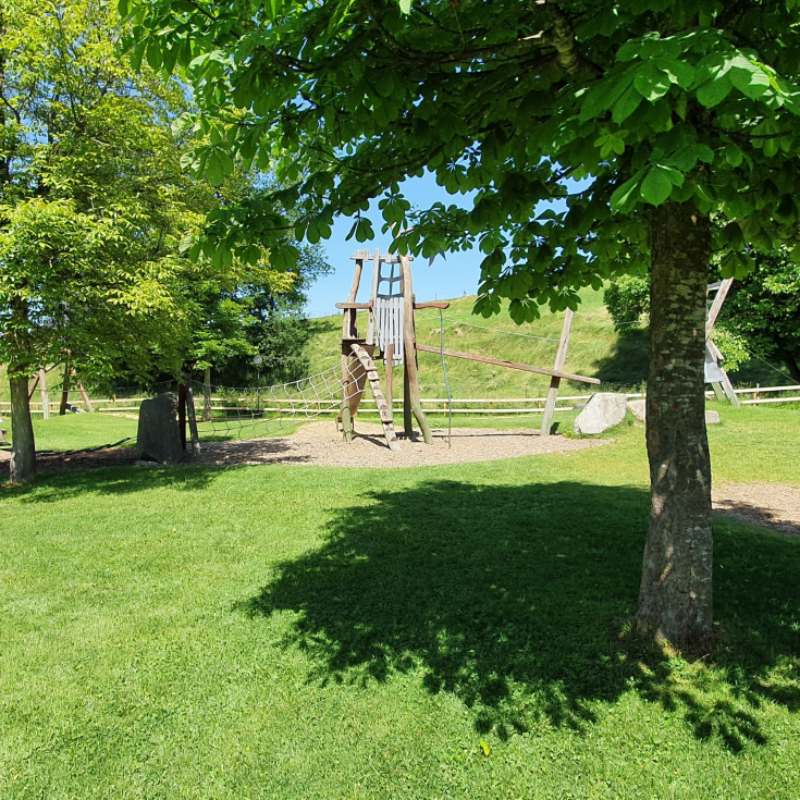 Spielplatz – Bild 1