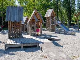 Aire de jeux – Bild 4