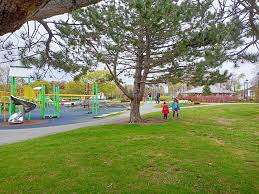 Larch Park – Bild 3