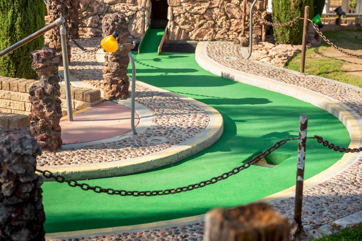 Minigolf & Eisstockschießen Köln Müngersdorf – Bild 4