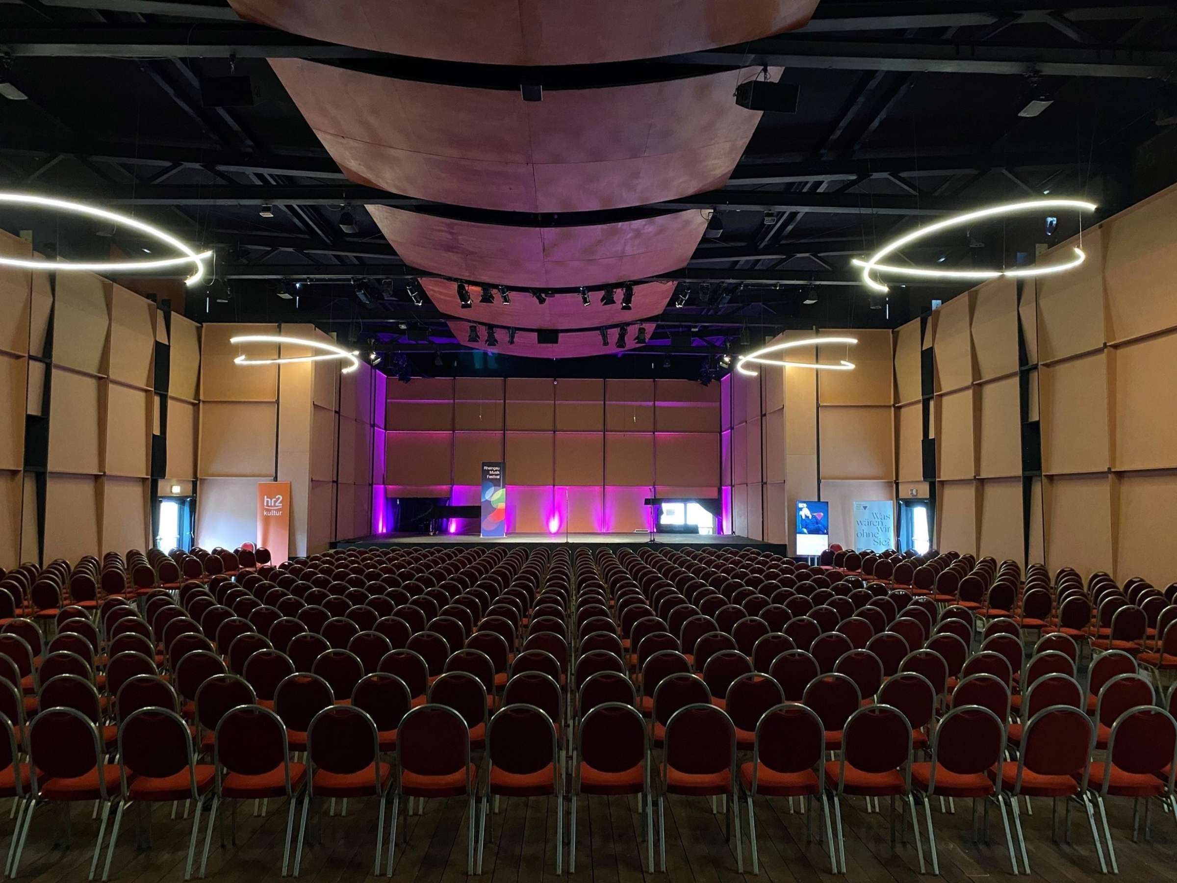 Hugenottenhalle – Bild 2