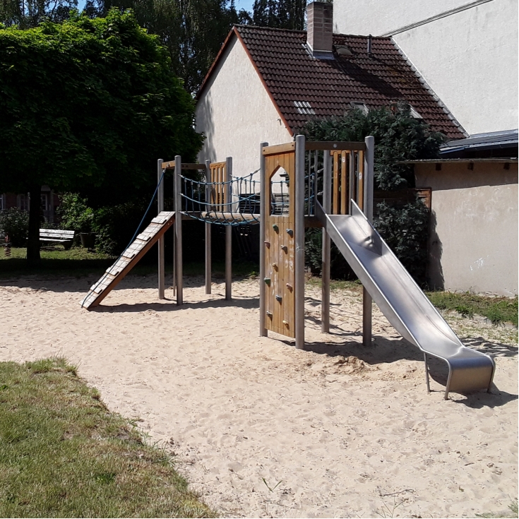 Spielplatz Curlandstr. – Bild 1