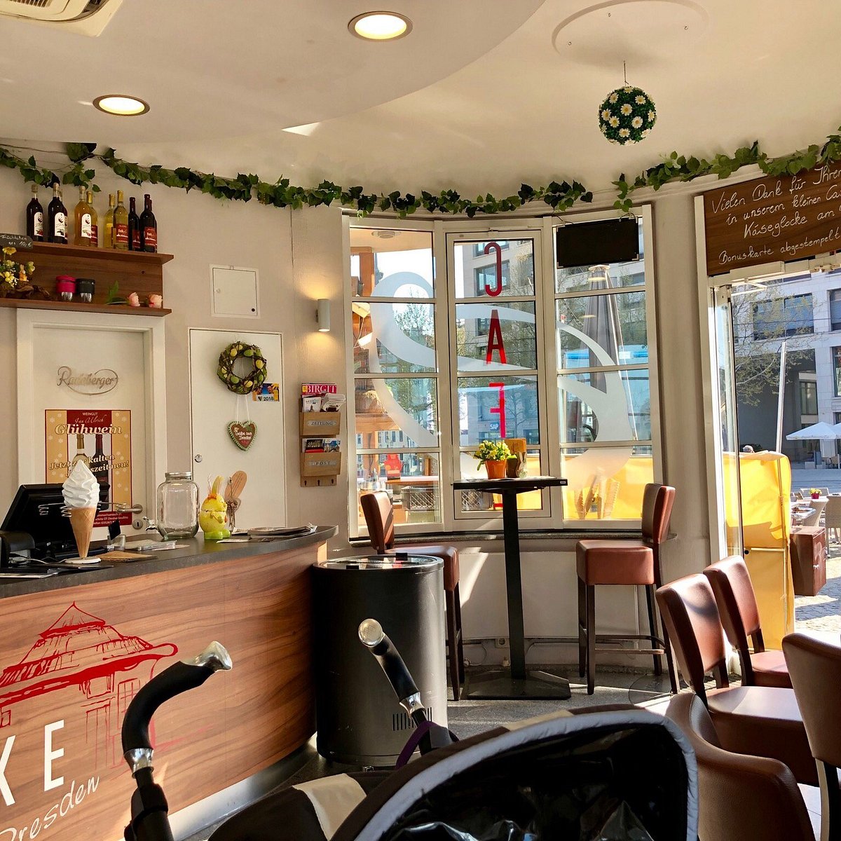 Käseglocke Dresden - Bar und Café – Bild 4