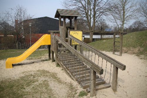Spielplatz Mozartstr. – Bild 1