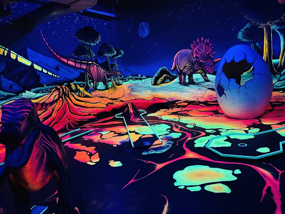 3D Schwarzlicht Minigolf Bensheim – Bild 3