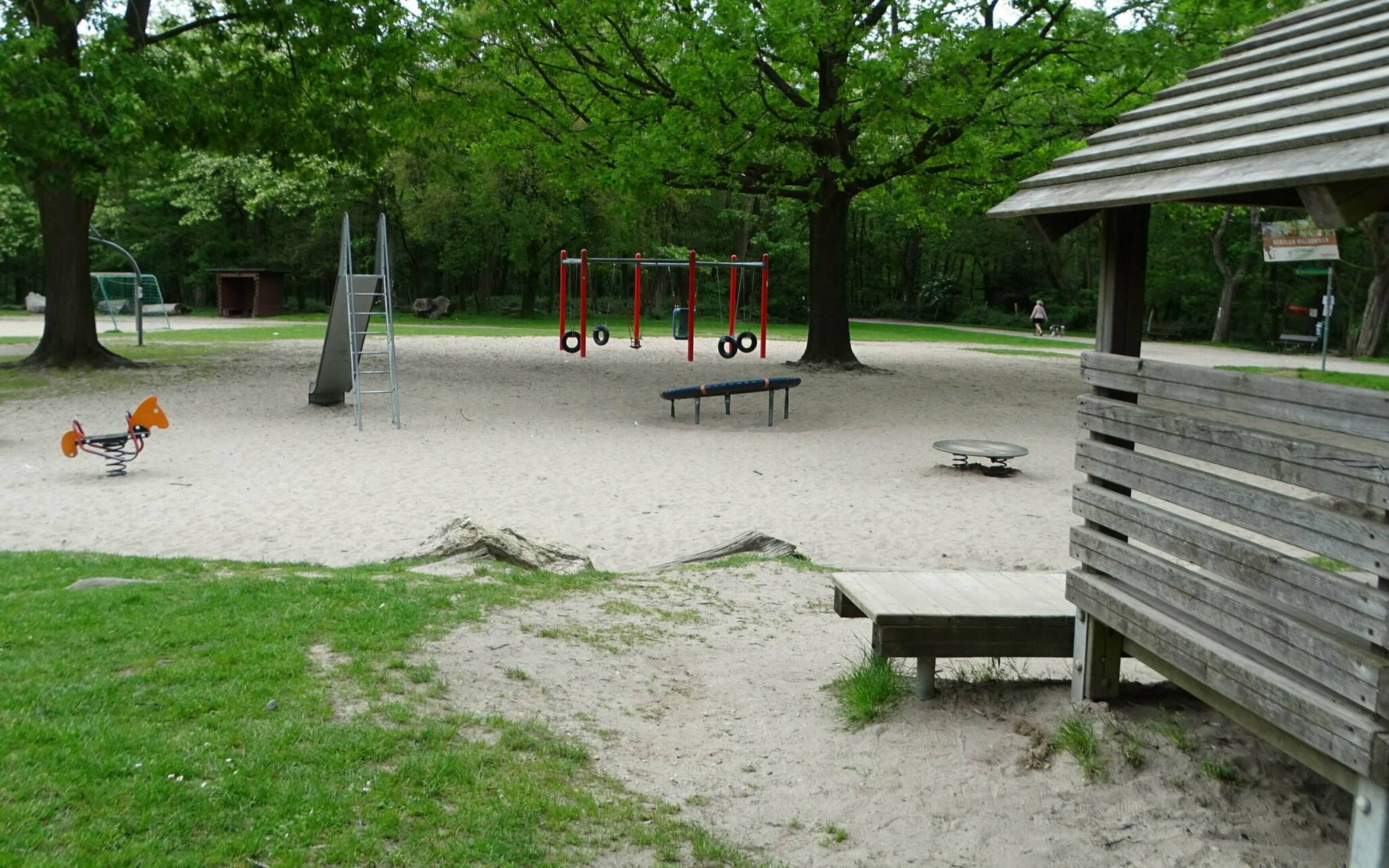 Spiel- und Bolzplatz Vierlinden – Bild 3