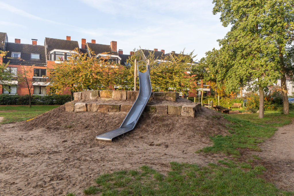 Spielplatz – Bild 1