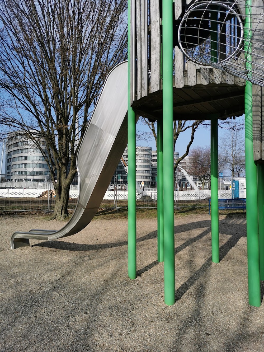 Marina Innenhafen Duisburg Spielplatz – Bild 1