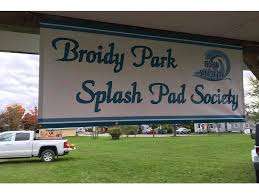 Broidy Park Playground – Bild 4