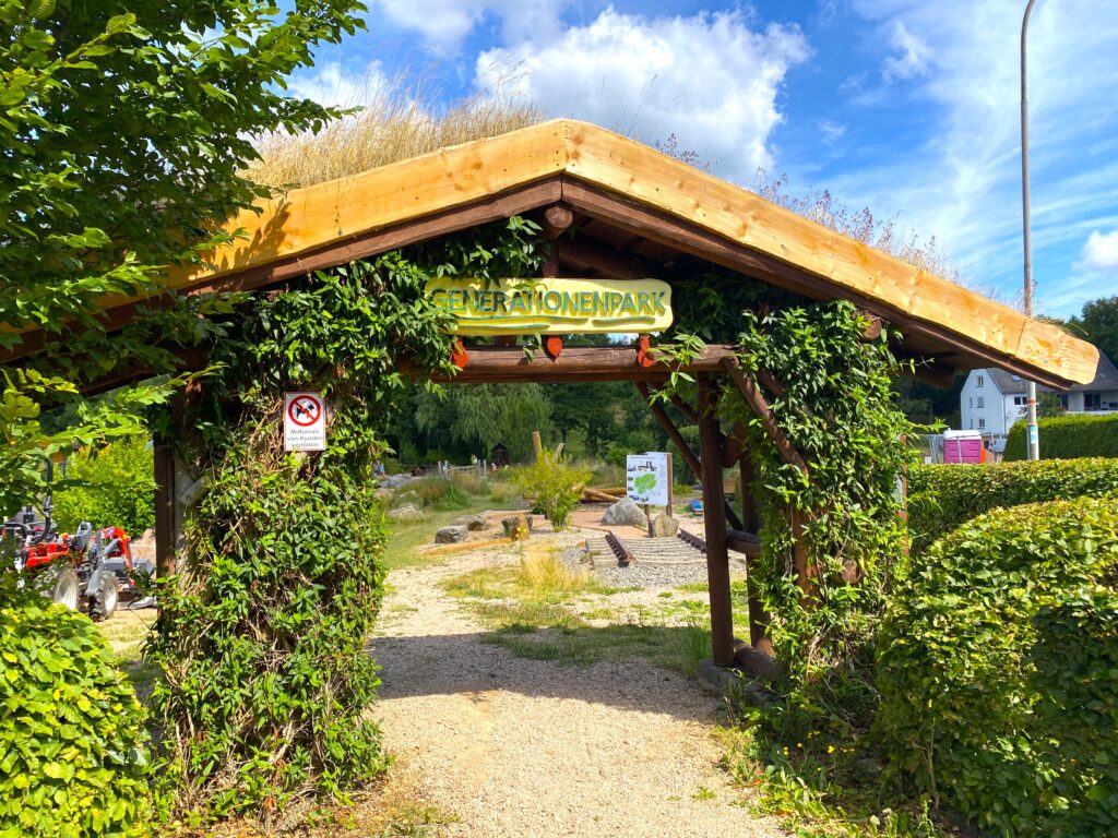 Barfuß- und Generationenpark Schmidtheim – Bild 3