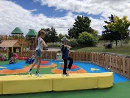 Parc pour enfants – Bild 4