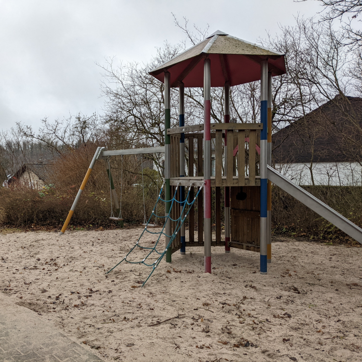 Spielplatz - Max Born Straße – Bild 1