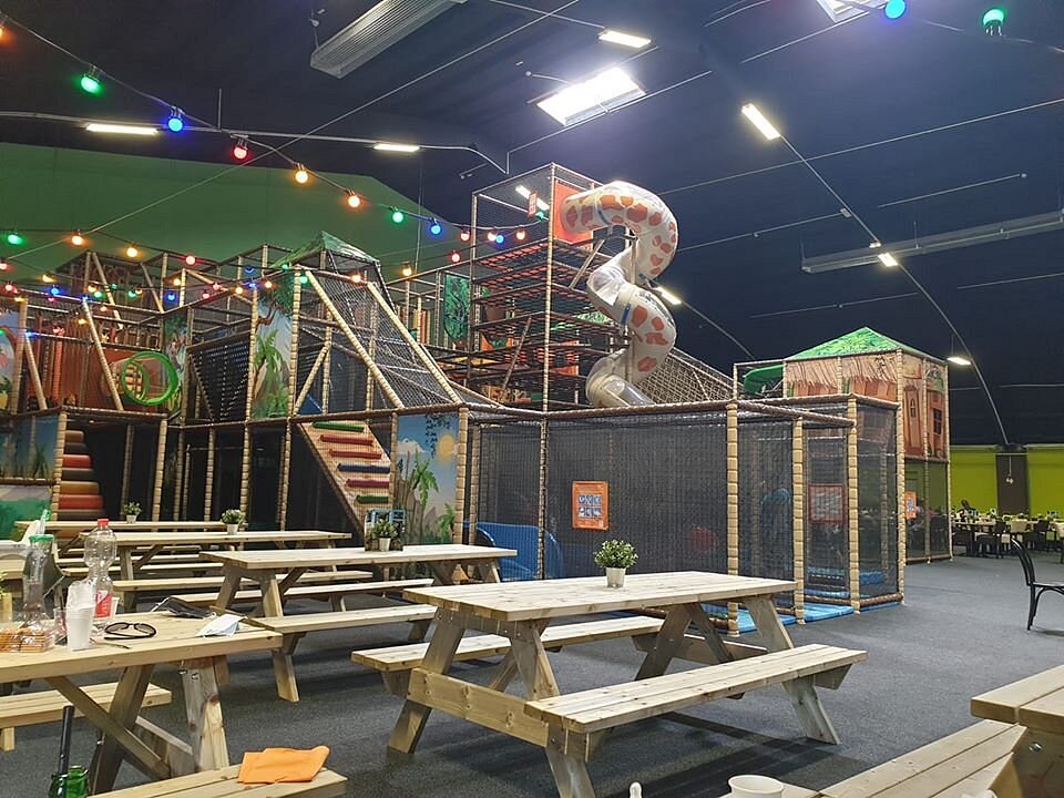 Monkey Town – Bild 2