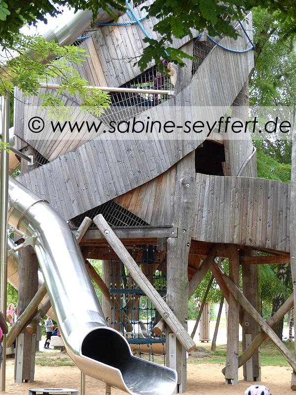 Großer Sams-Spielplatz auf der ERBA-Insel – Bild 1