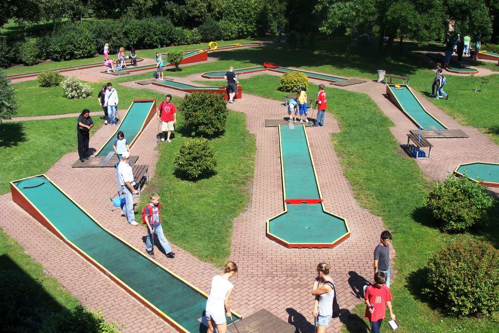 Leipzig Minigolf im Clara-Zetkin-Park - BSV AOK Leipzig e.V. – Bild 1