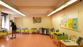 Kinder- und Jugend­­­bi­blio­thek – Bild 4