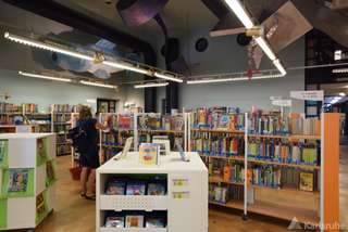 Kinder- und Jugend­­­bi­blio­thek – Bild 6