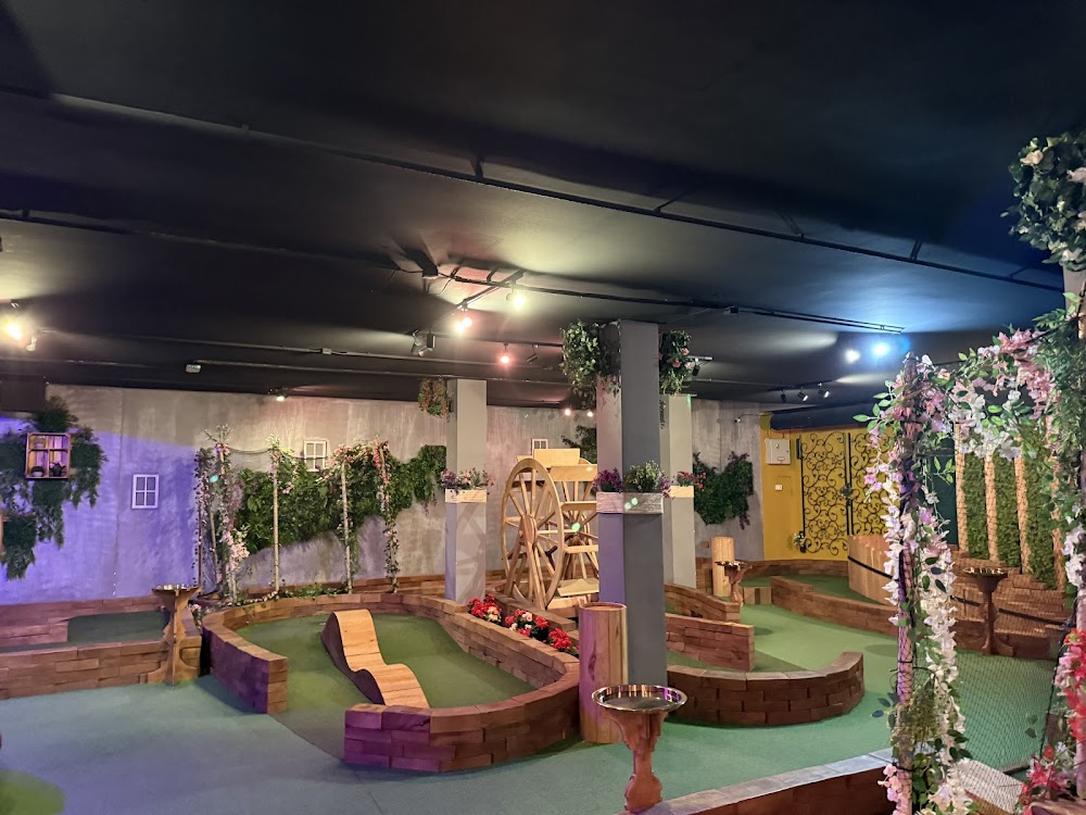 Balls&Clubs - Indoor-Minigolf in München – Bild 3