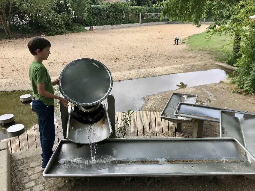 Wasserspielplatz – Bild 1