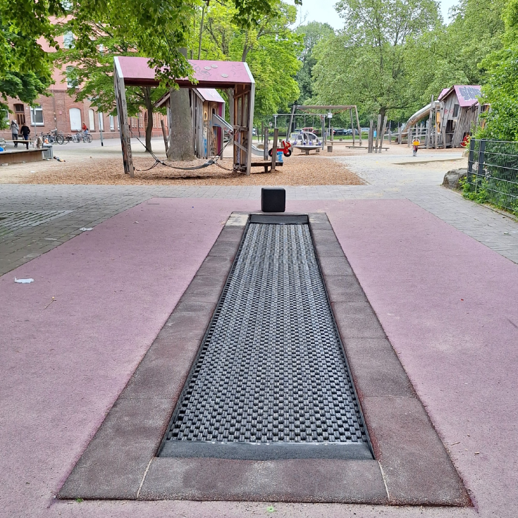 Spielplatz Velvetstraße/Pfarrlandstraße – Bild 2