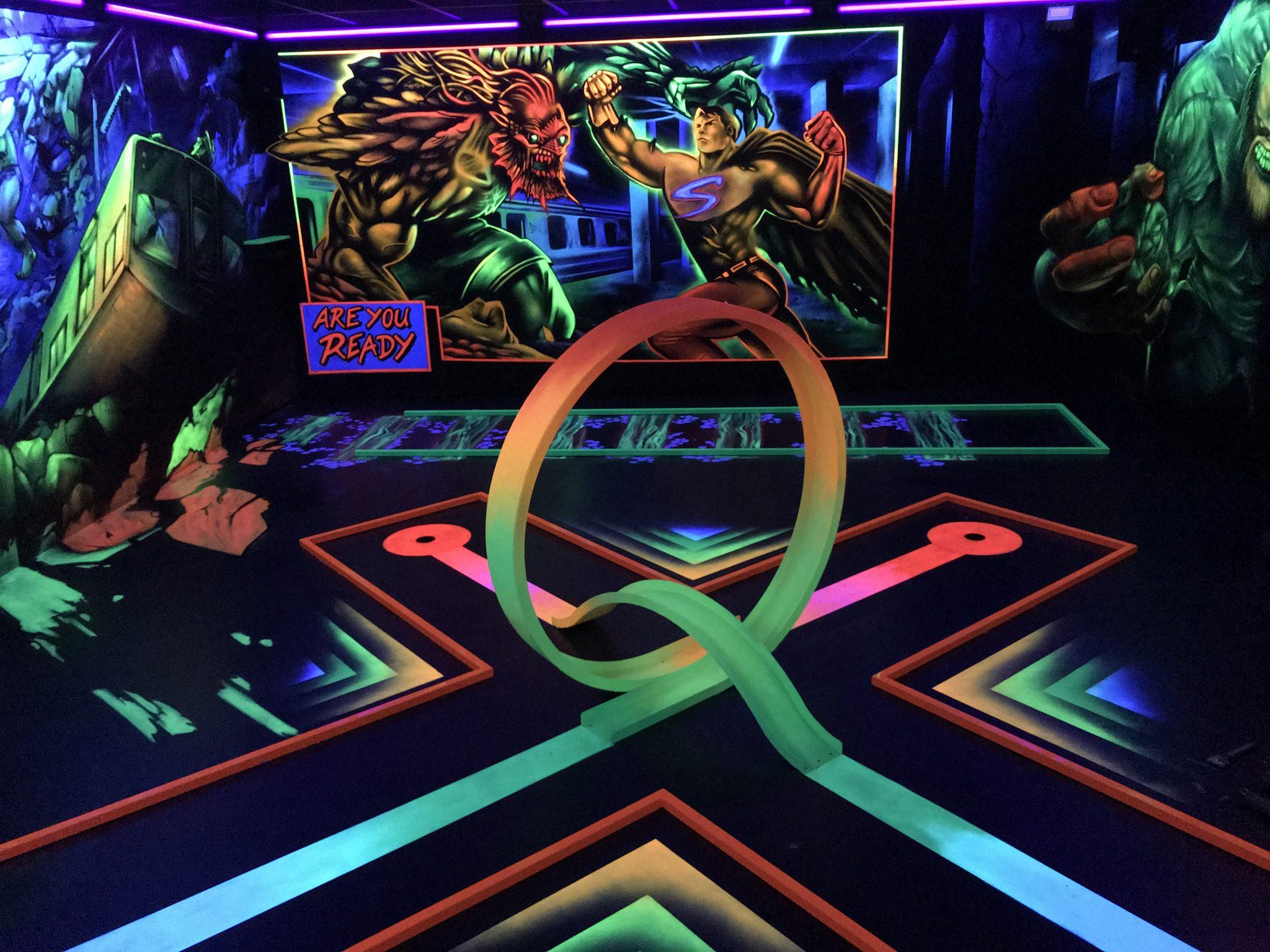 Schwarzlichthelden Minigolf – Bild 4